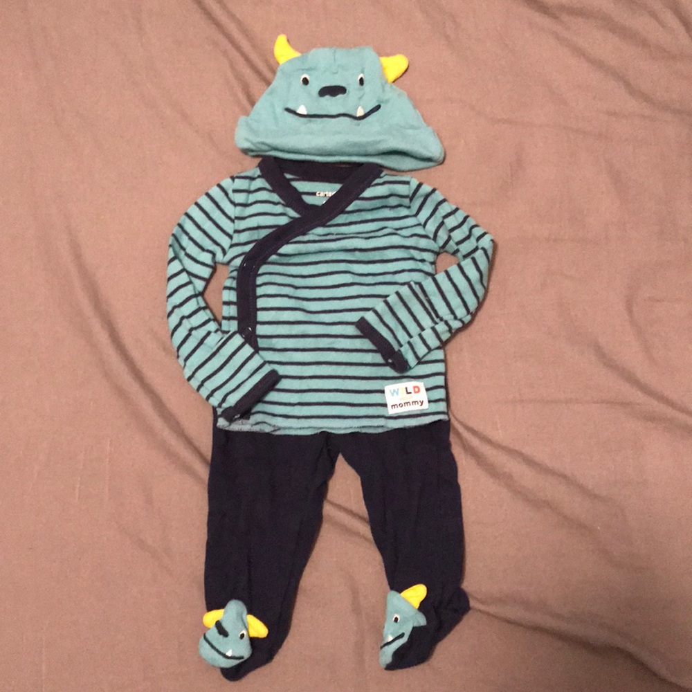 Newborn outfits for boys